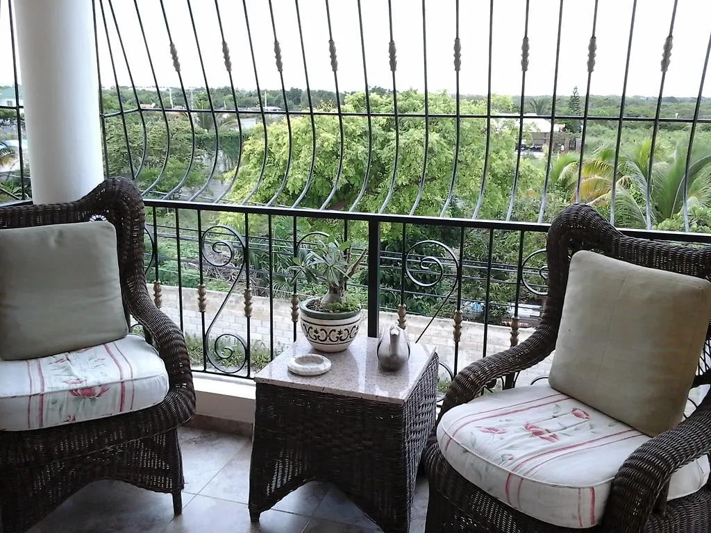 Nely Y Pietro Share Apartment Πούντα Κάνα Bed and Breakfast